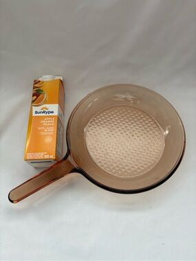 Visions cookware, large frying pan
